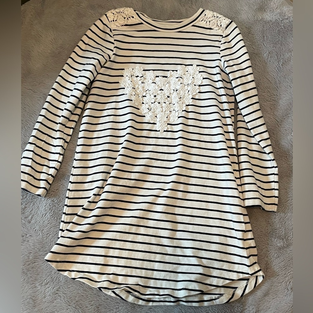 Rumi + Ryder Lace Heart Detail Striped Dress Size 6-7